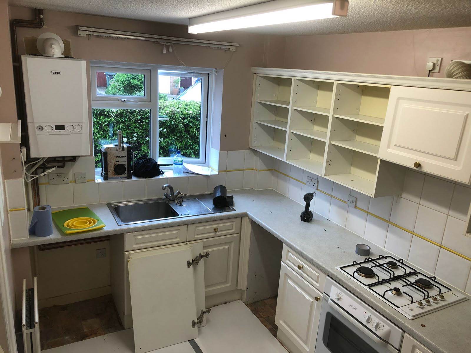 Fitted kitchen units and appliance housing